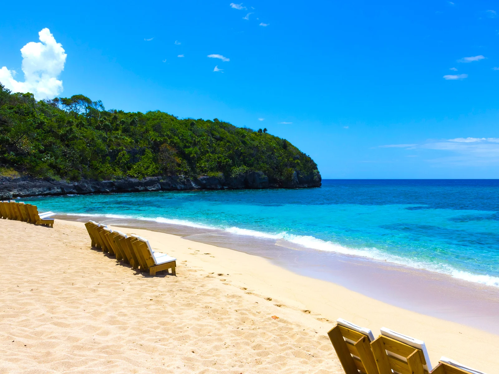 Bamboo Beach, one of the best beaches in Jamaica, as seen from the sand