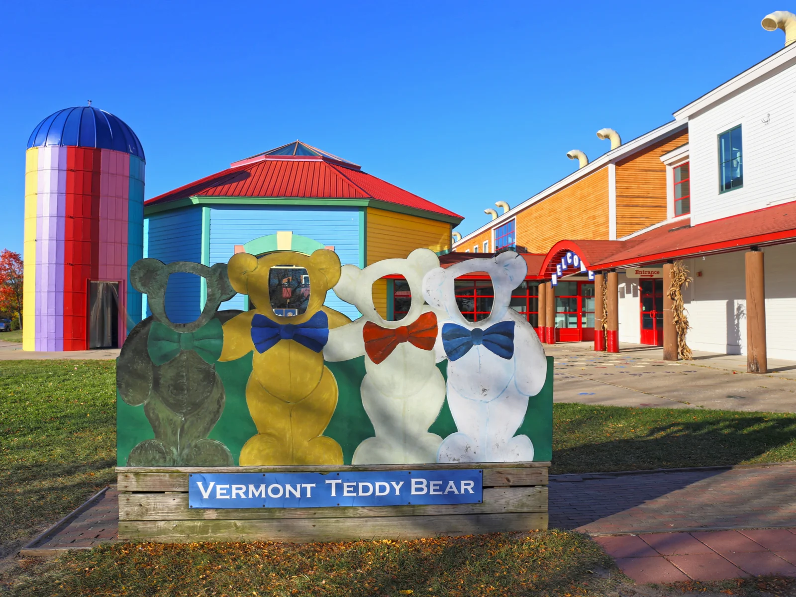 Vermont teddy bear factory, one of the best places to visit in Vermont